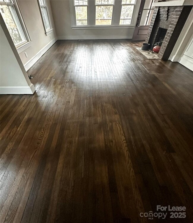 Building Photo - 1915 Hamorton Pl