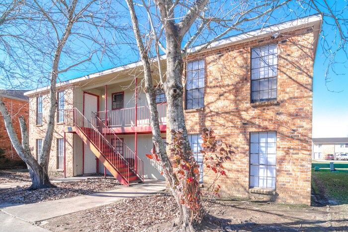 Primary Photo - 406 Scotsdale St