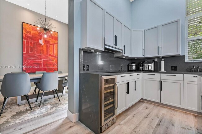 Foto del edificio - 5046 SW 162nd Ave