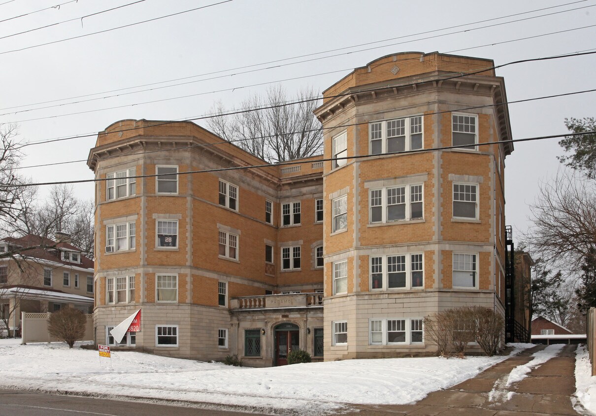 Foto del edificio - Paramount Apartments