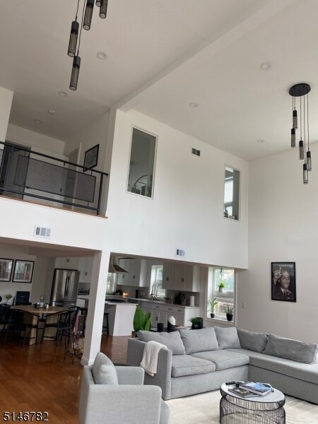 Foto principal - 533 Beach St