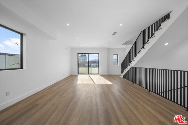 Foto del edificio - 10845 1/2 Morrison St