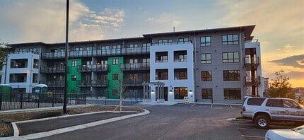 Building Photo - 350 Livingston Common NE