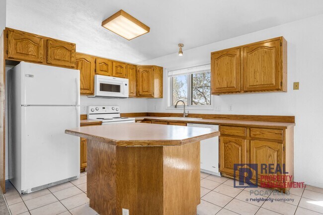 Foto del edificio - 2192 Marigold St