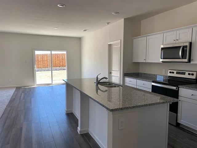 Foto del edificio - 760 Richmond Dr