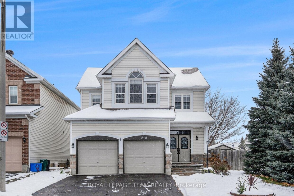 Primary Photo - 218 Deercroft Ave