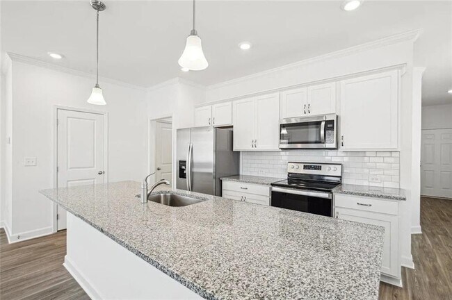 Foto del edificio - 4095 Hillmont Ln