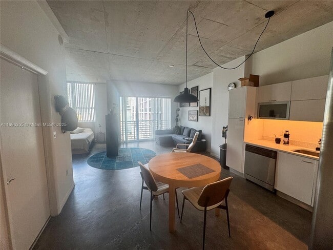 Foto del edificio - 133 NE 2nd Ave