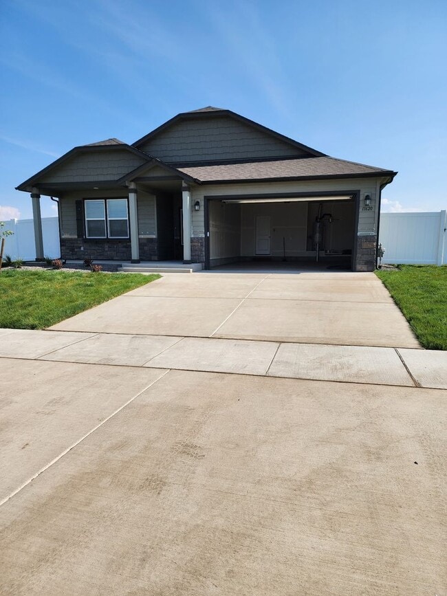 Building Photo - 11620 N Simmons Ln