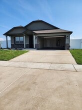 Building Photo - 11620 N Simmons Ln