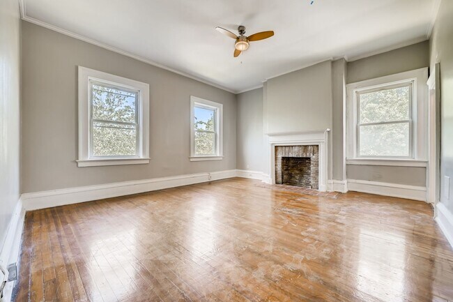 Foto del edificio - 1009 Cloverdale St