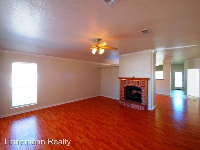 Building Photo - 3 br, 2 bath House - 2108 Flagstaff Drive