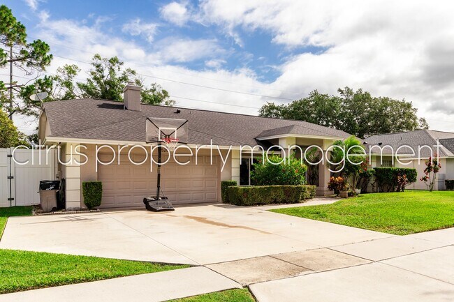 Building Photo - Rare 4/2 Home in Edgewood