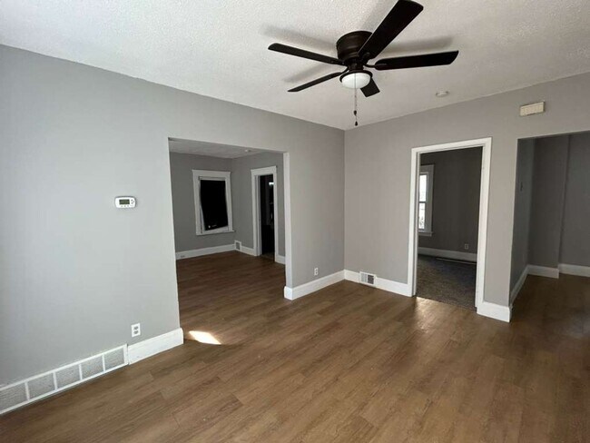 Foto del edificio - 1093 E 147th St