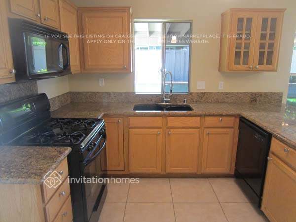 Foto del edificio - 16341 Windcrest Dr