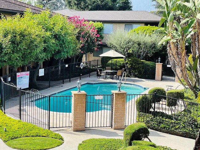 Foto del edificio - Villa Valencia Apartments