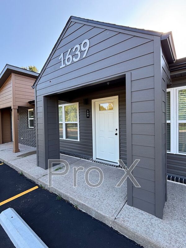 Building Photo - 1639 N Arkansas St