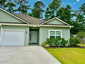 Building Photo - 204 Gary Cir