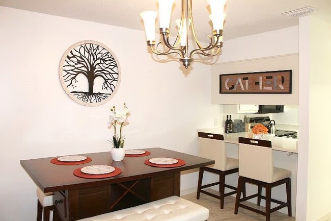 Foto del edificio - 6441 Cedar Bend Ct