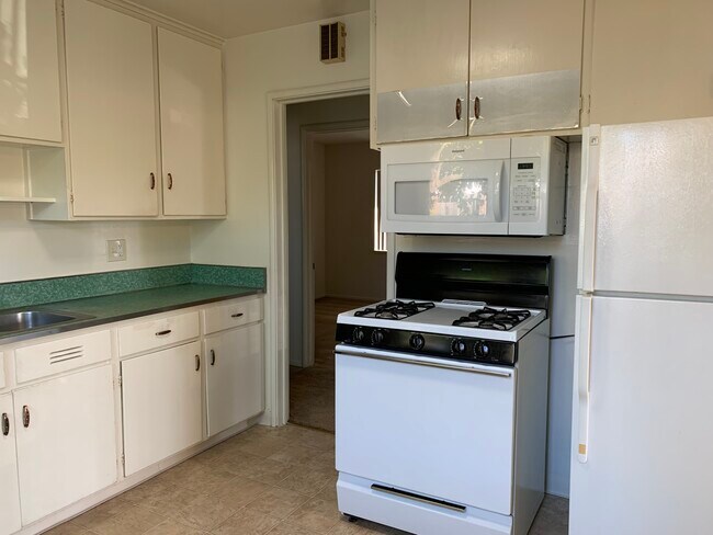 Building Photo - 467 Ositos Ave