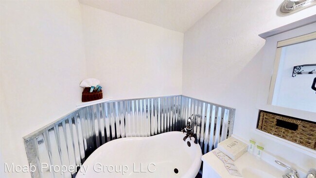 Building Photo - 1 br, 1 bath House - 1195 Canon Vista Apar...