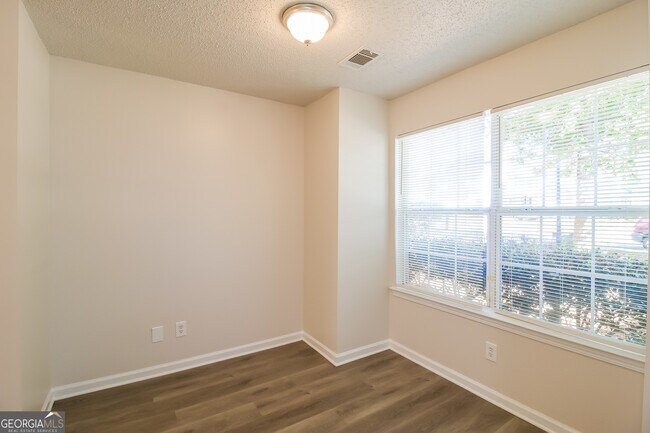 Foto del edificio - 225 Colser Drive