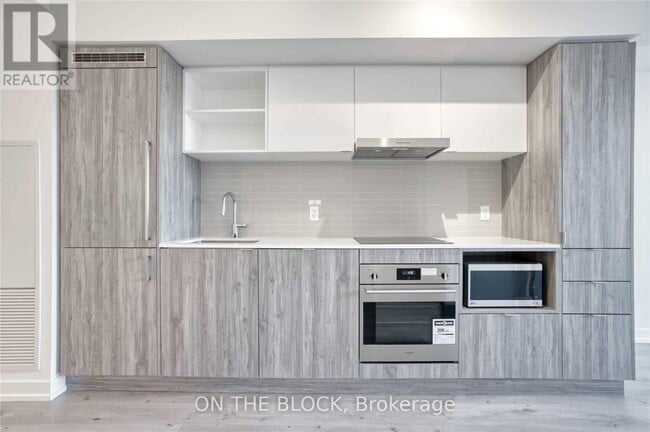 Building Photo - 138 Downes St