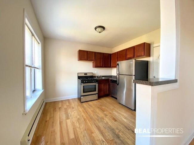 Photo - 0 bedroom in CHICAGO IL 60657 Apartment