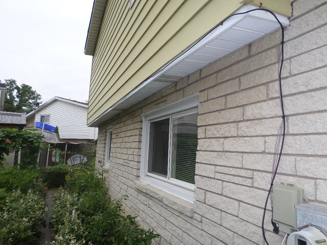 Building Photo - 353 Dover Dr