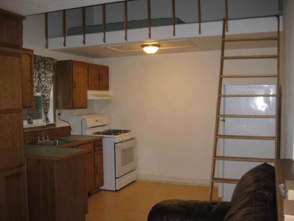 Primary Photo - 35860 Forerunner St