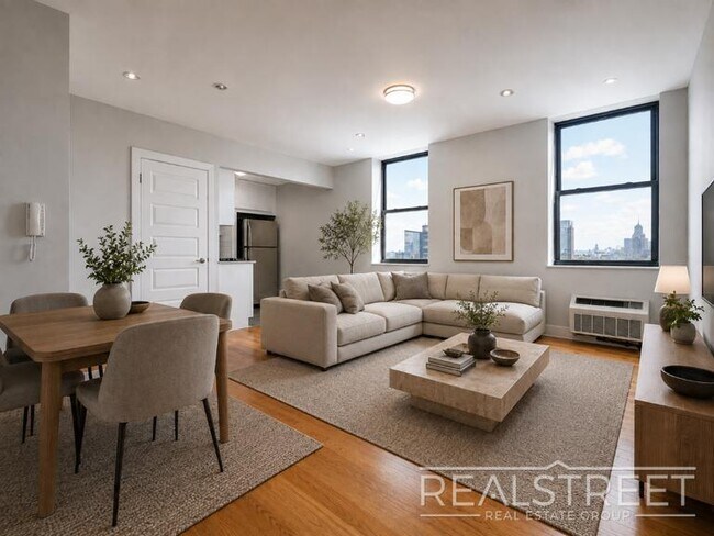 Foto del edificio - LUXURY 3 BR in Queens!