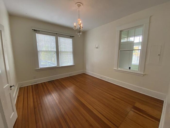 Foto del edificio - 311 N Gregson St