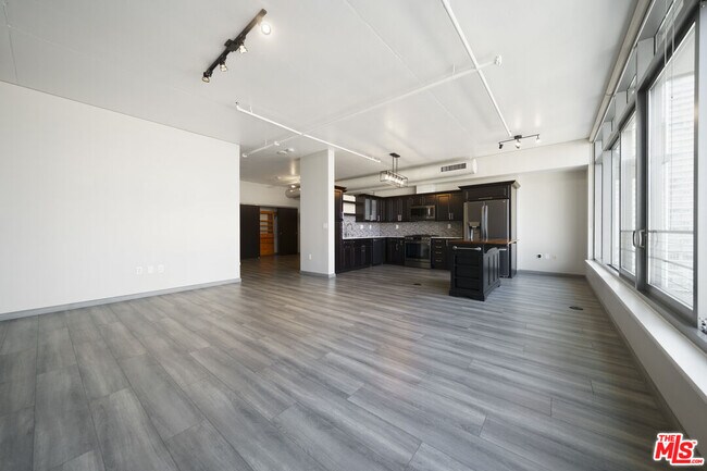 Foto del edificio - 1100 S Hope St