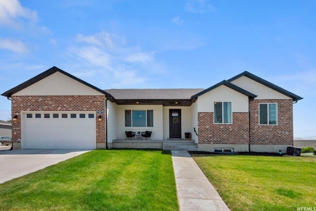 Building Photo - 581 W 1730 N