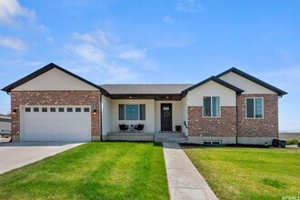 Building Photo - 581 W 1730 N