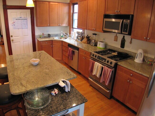 Foto del edificio - 118 Chestnut Ave