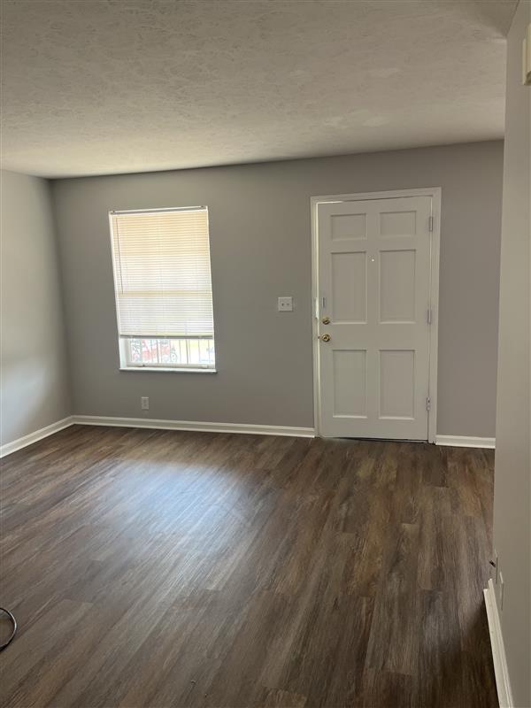 Building Photo - Miller Manor Apartments