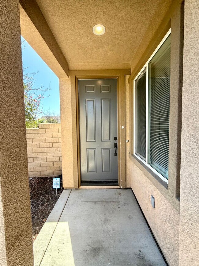 Building Photo - Energy Efficient 5 Bedroom Home with Paid Solar & Covered Patio