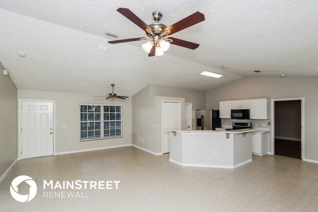 Building Photo - 453 Foxdall Ave NE