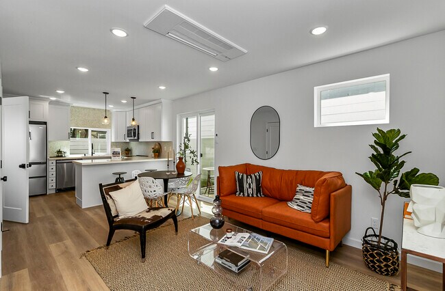 Foto del edificio - 820 S Sullivan St