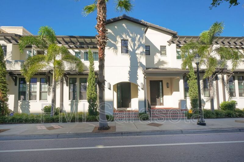 Primary Photo - 1269 Boulevard of the Arts