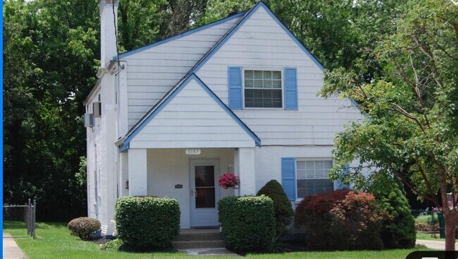 Building Photo - 5137 Highview Dr