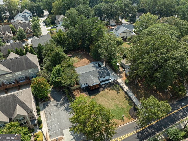 Building Photo - 1180 Fleming St