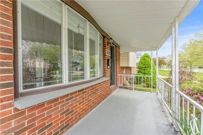 Building Photo - 14208 Sheldon Rd