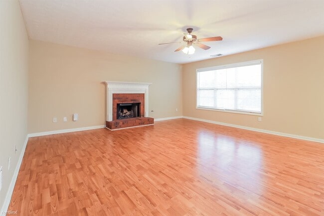 Building Photo - 3 br, 2.5 bath House - 209 Overlook Dr