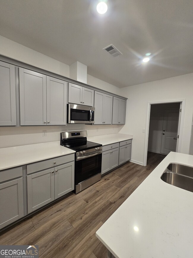 Foto del edificio - 130 Rolling Mdw Wy