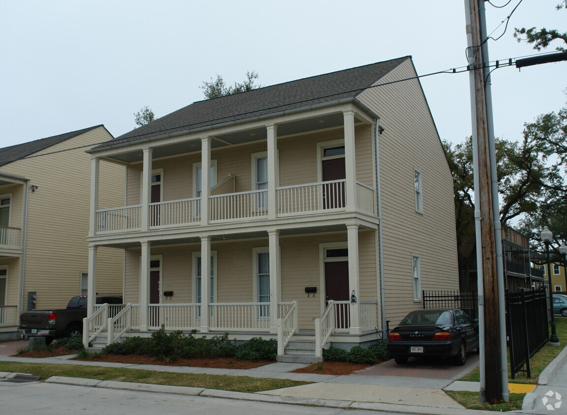 Primary Photo - 620 Felicity St