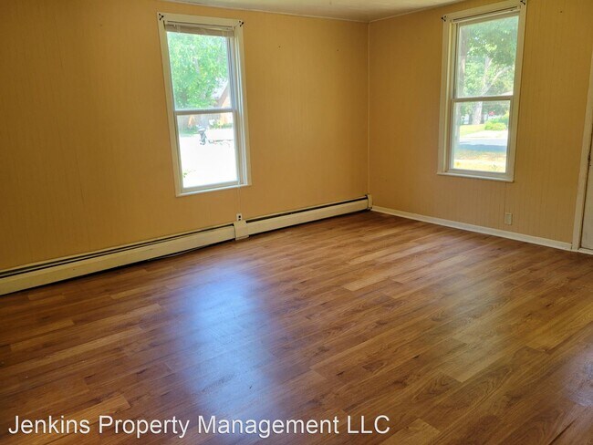 Building Photo - 3 br, 2 bath House - 455 N 4th St