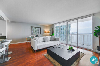 Building Photo - 1200 Brickell Bay Dr