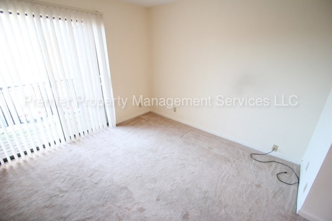 Foto del edificio - 7098 Wildwood Cir